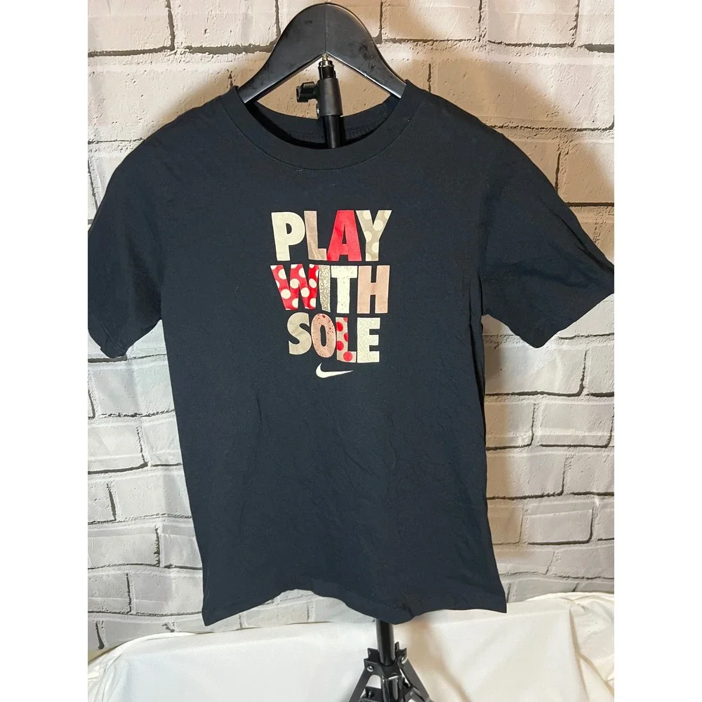 Nike Boys XL Play With Sole Graphic Tee Black Short Sleeve T-Shirt Polka Dot